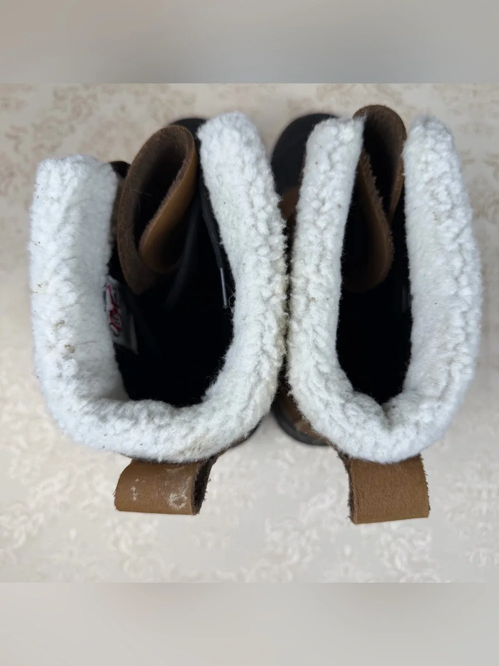 Cabela's Tan Leather Shearling-Trim Lace-Up Winter Boots with Black Soles, 11
